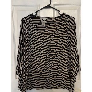 Marc Bouwer top Bell Sleeve With Shoulder Slit Size S Black And‎ Tan Blouse Top